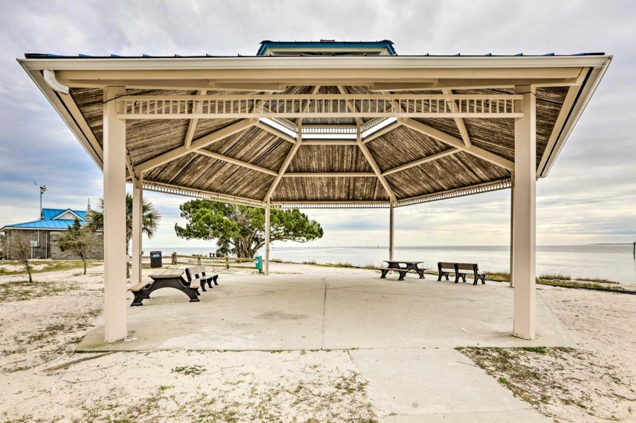 Waterfront Escape With Balcony On Shell Point Beach! Panacea Екстер'єр фото